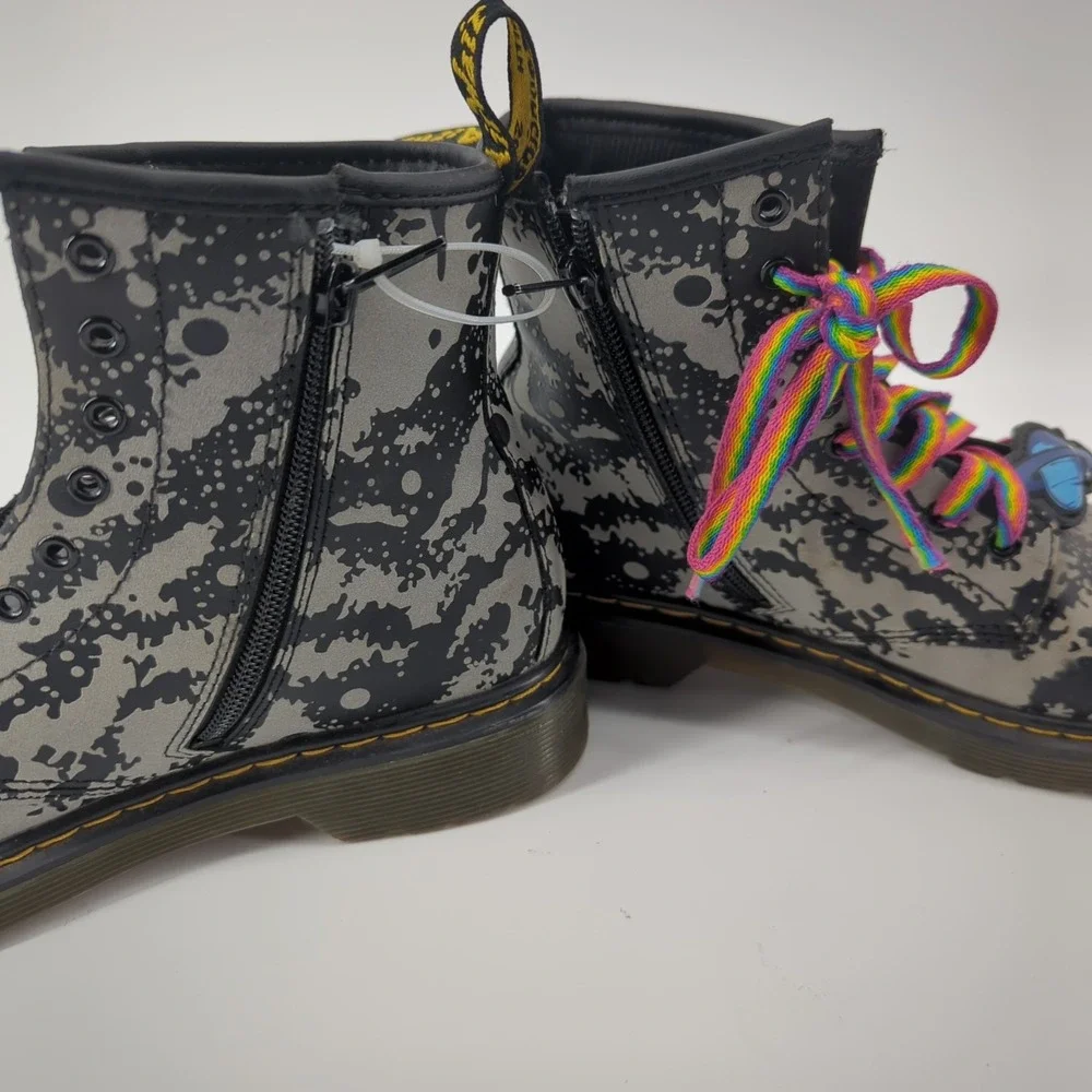 Dr. Doc Martens Kids Leather Lace Up Boot Space Hydro‎ Embroidered 4 M READ
